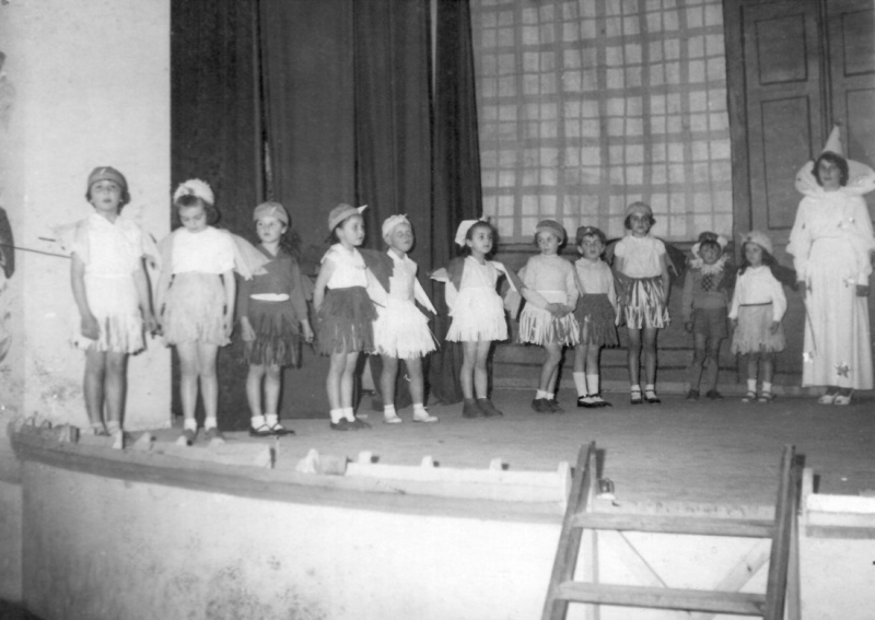 Theatre_1954_036.jpg