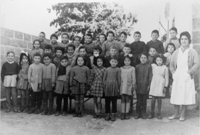 1957_58_1P.jpg